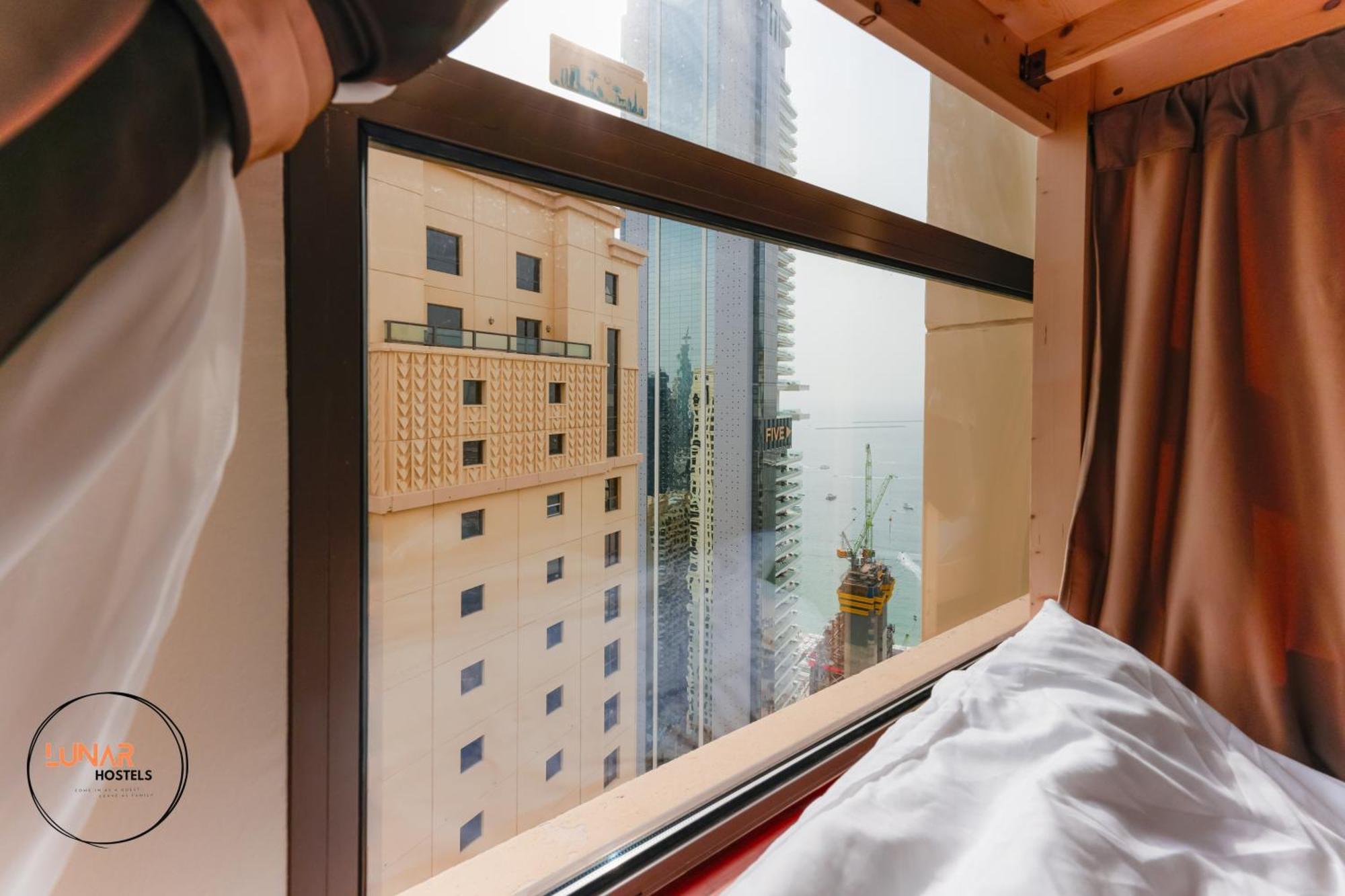 Lunar Cozy Hostel - Jbr Dubai Exterior photo