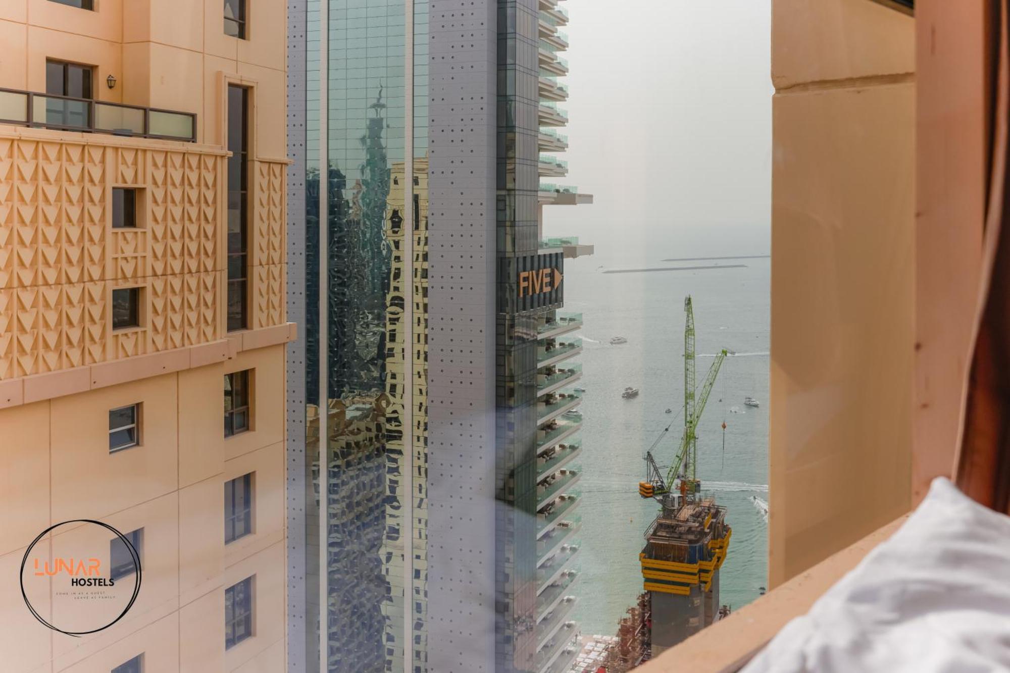 Lunar Cozy Hostel - Jbr Dubai Exterior photo