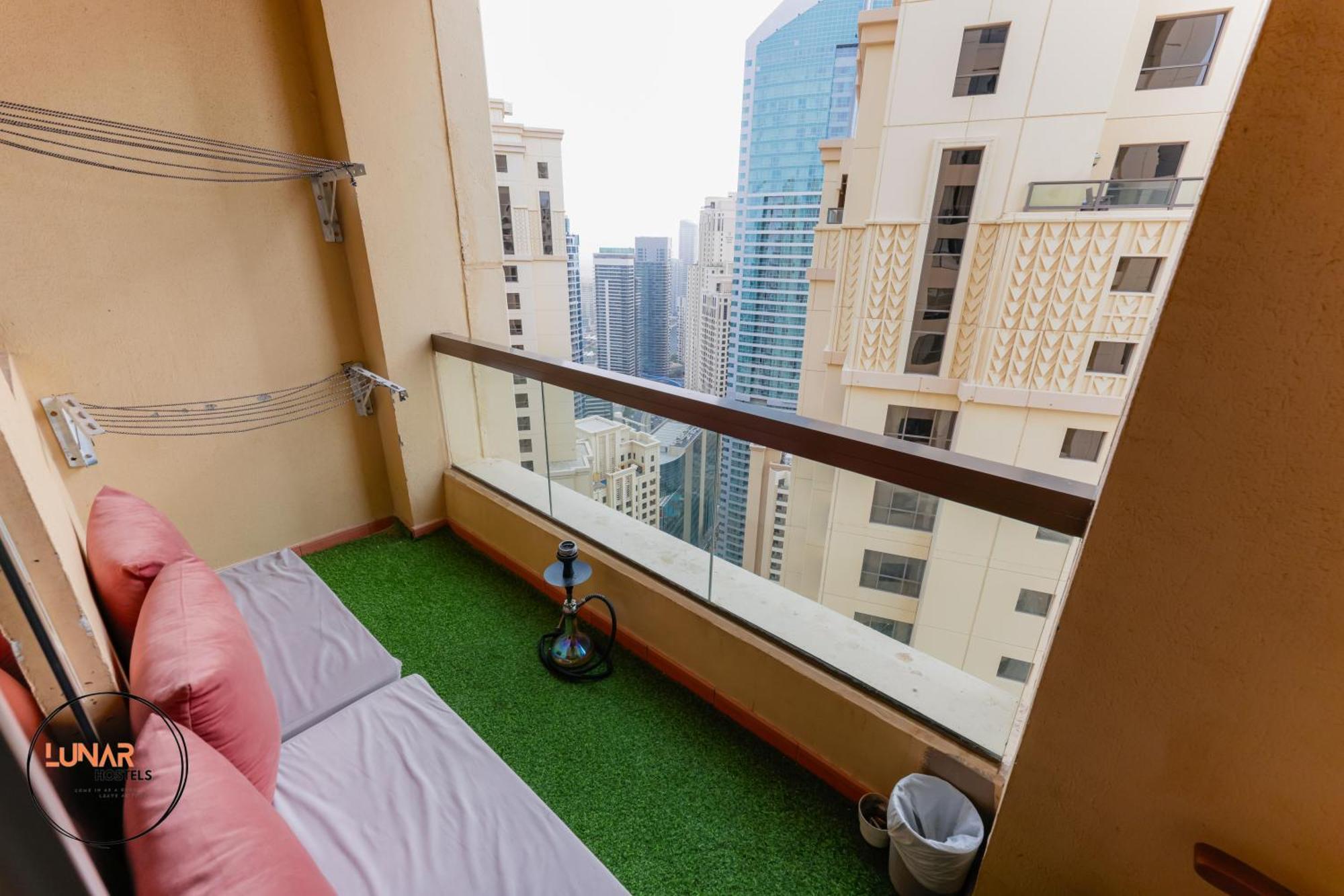 Lunar Cozy Hostel - Jbr Dubai Exterior photo
