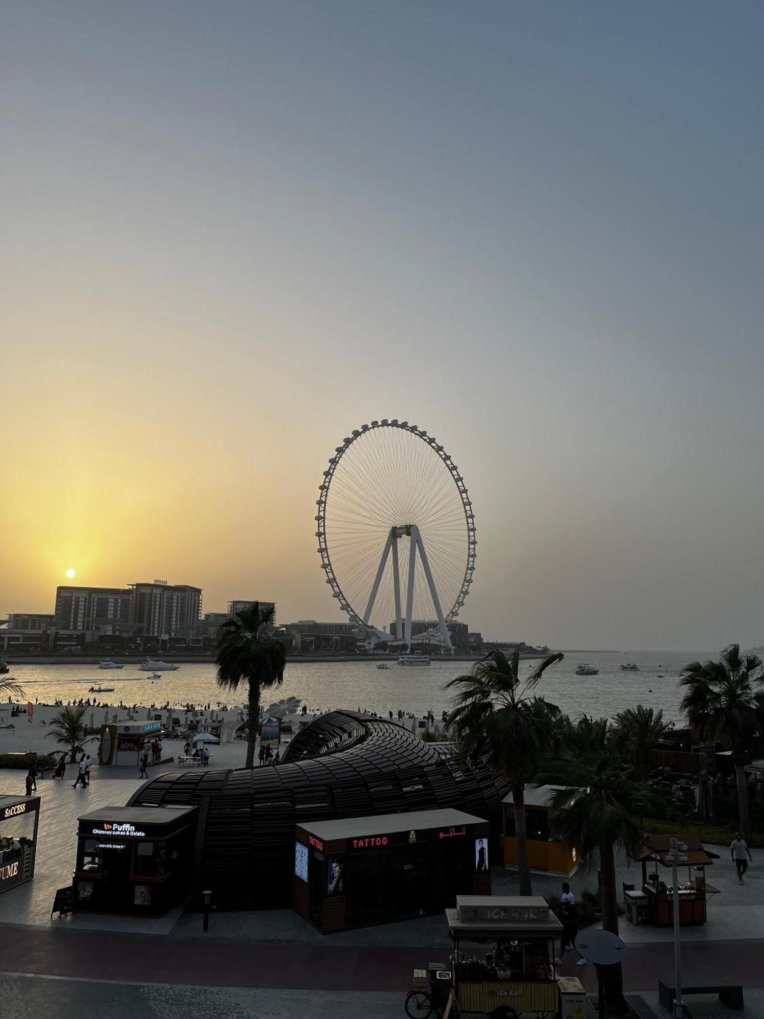 Lunar Cozy Hostel - Jbr Dubai Exterior photo